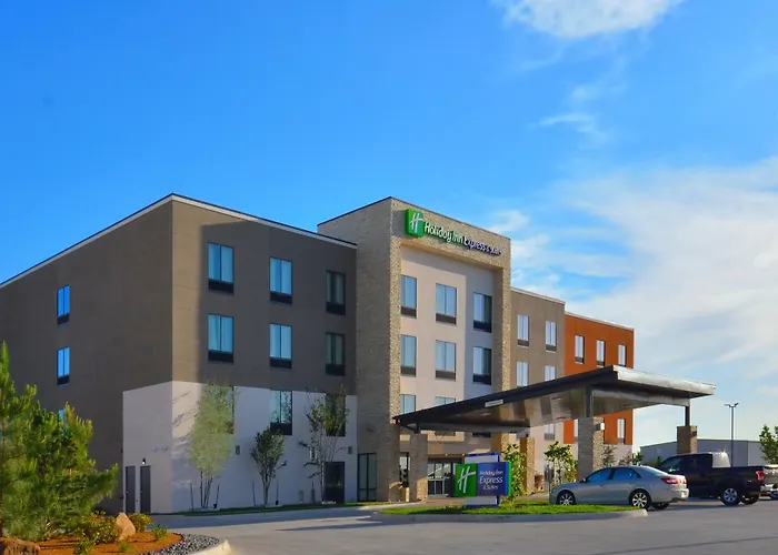 Holiday Inn Express & Suites Oklahoma City Mid - Arpt Area By Ihg